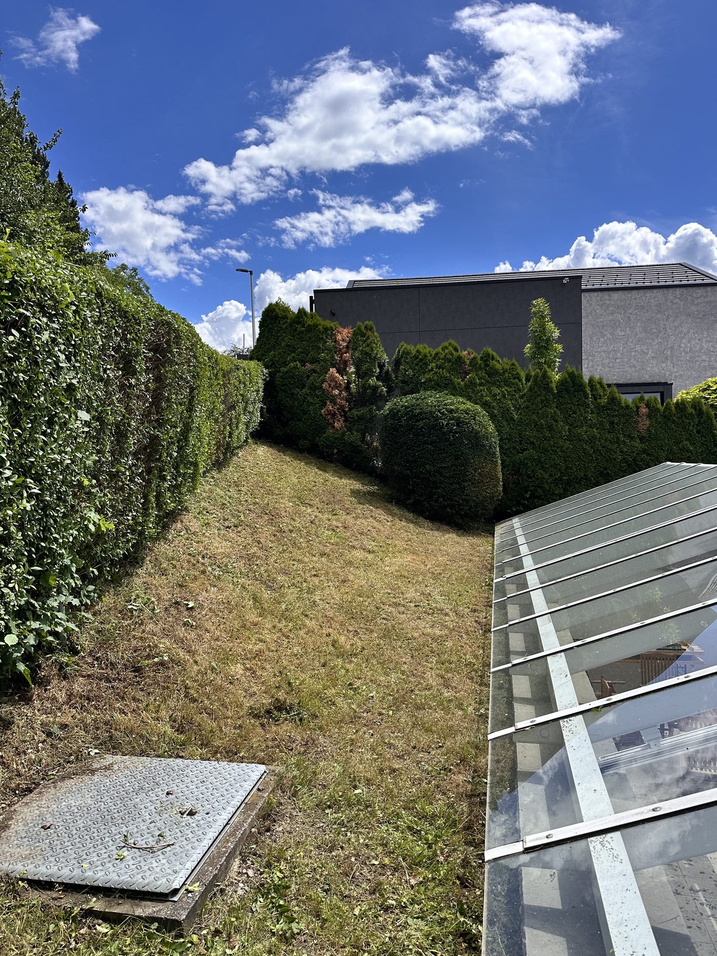 Grundstück nach der Pflege durch Rund ums Haus Neves